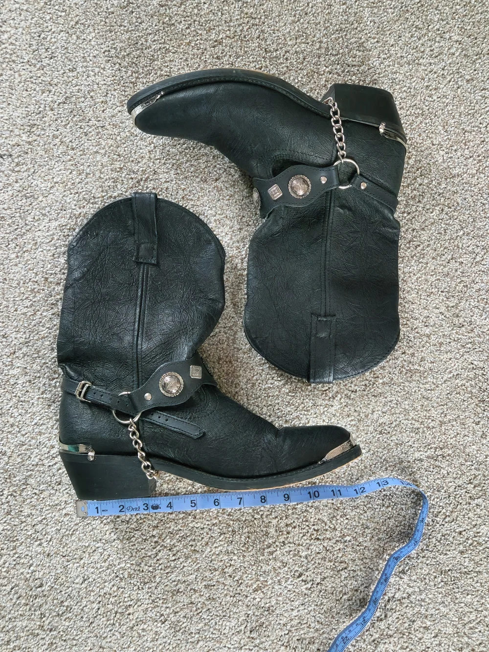 Black Western Boots with Chain Detail - men